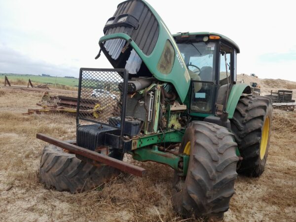 TRATOR DE PNEUS JOHN DEERE 6180J, ANO: 2014 (Loc. Ribeirão Preto) - Image 3