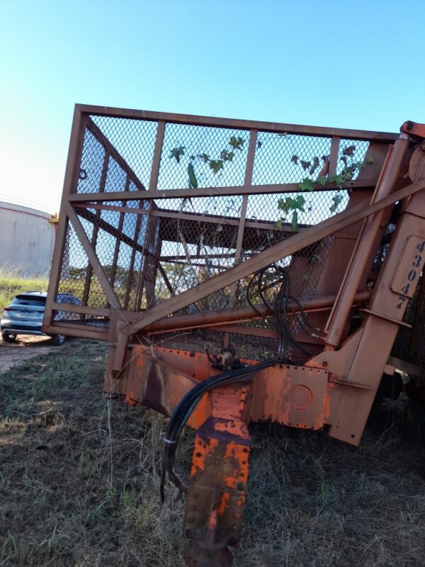 #EM NEGOCIAÇÃO# TRANSBORDO CANA PICADA SANTAL, MOD: VT 12000, ANO: 2013 (Loc. Araraquara)